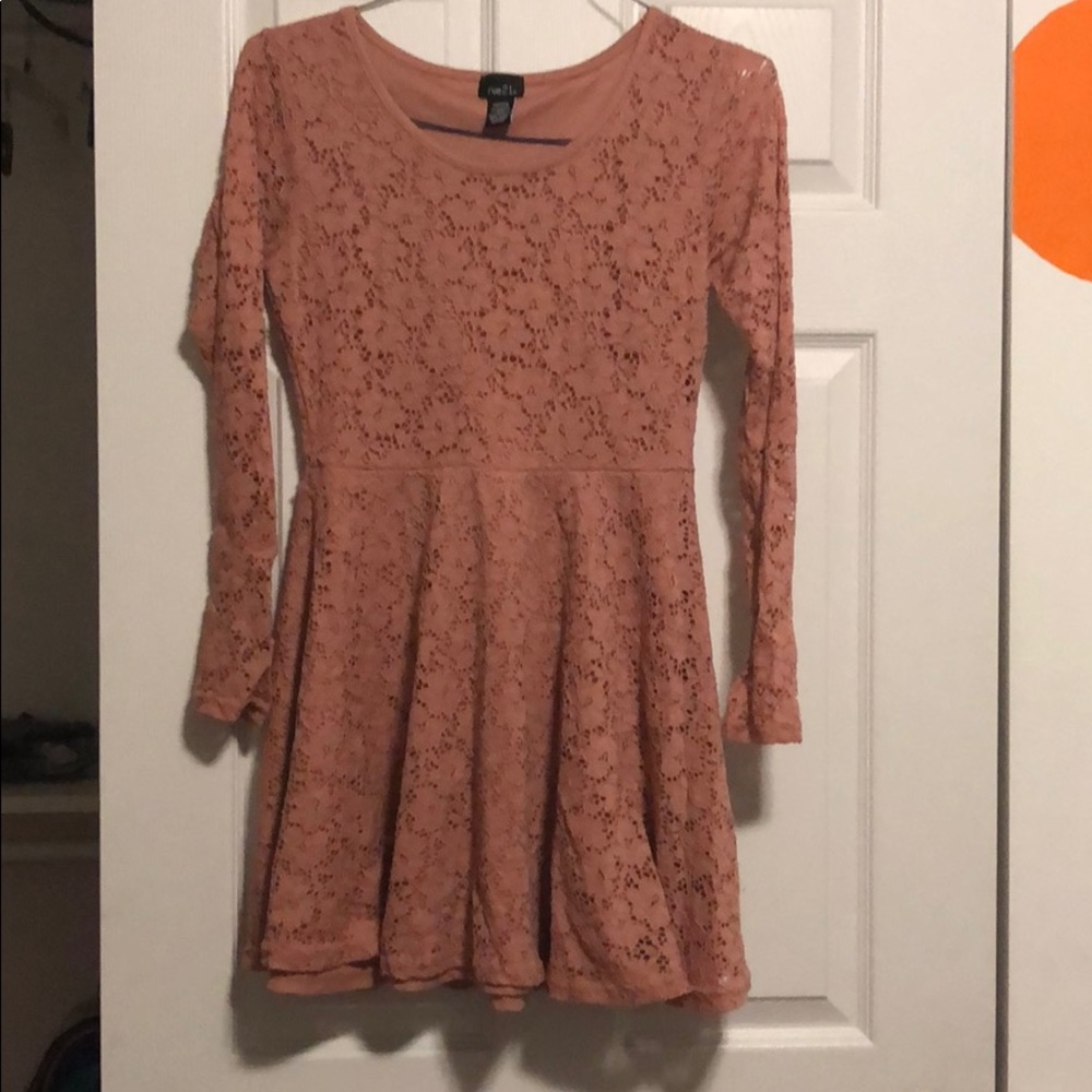 Dress - Picture 2 of 2